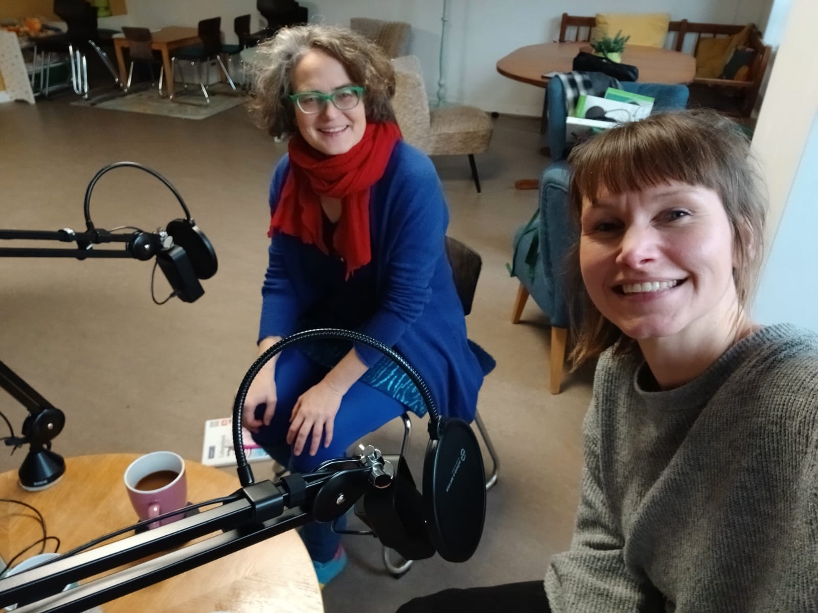 Stefi und Meike mit Tom Voss im Gespräch über den Neubau